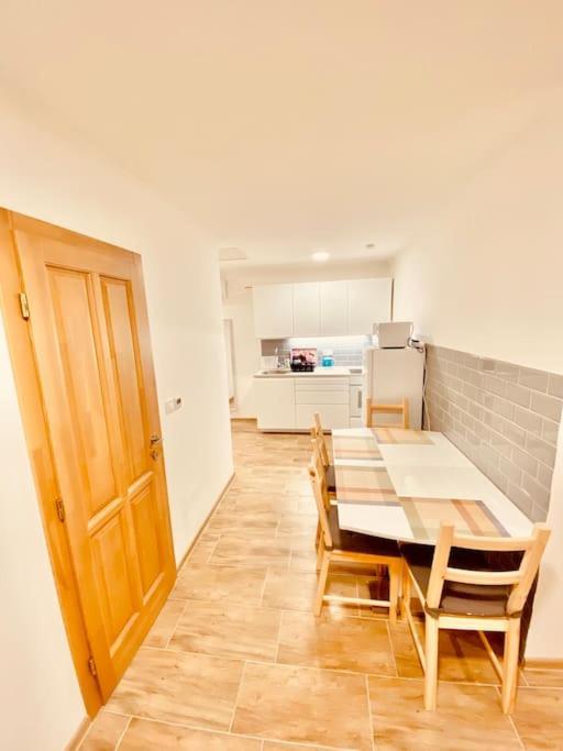 Lemon Premium Apartment Szeged Eksteriør billede